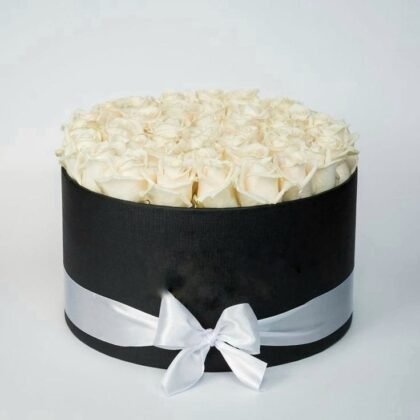 Grandeur White Roses Box