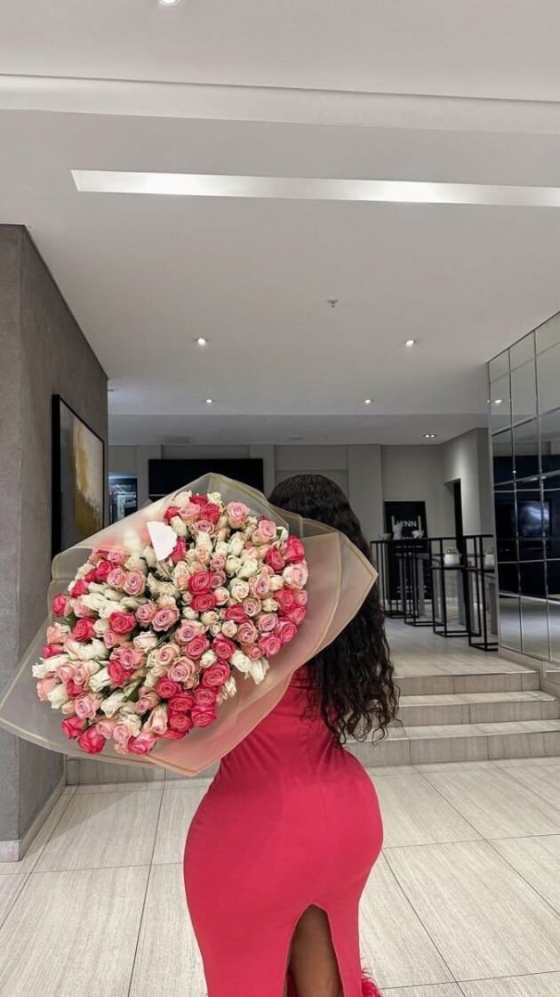 VIP Mixed Roses Bouquet