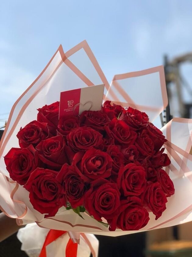 Grandeur Red Roses Bouquet - Image 5