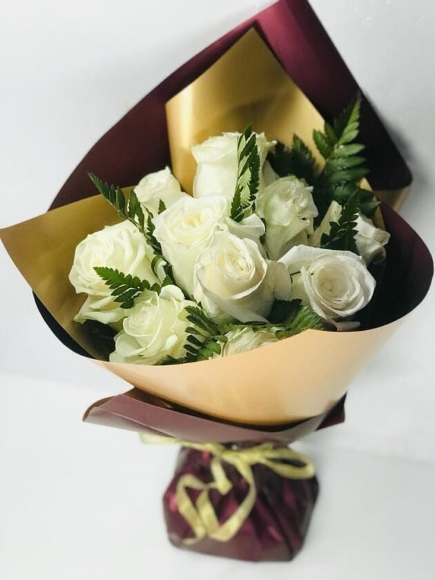 Grandeur White Roses Bouquet - Image 8