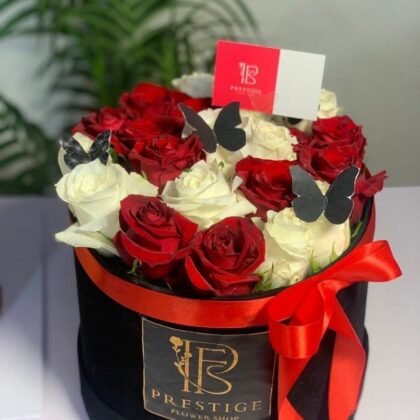 Flower Aura Mixed Roses Box