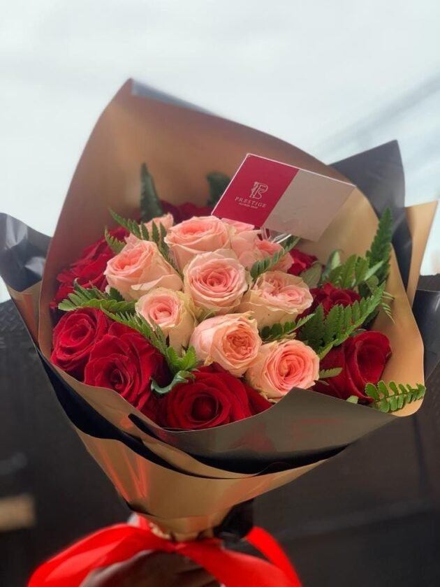 PFS Blossom Bouquet - 2-3 Circular Rose Arrangement