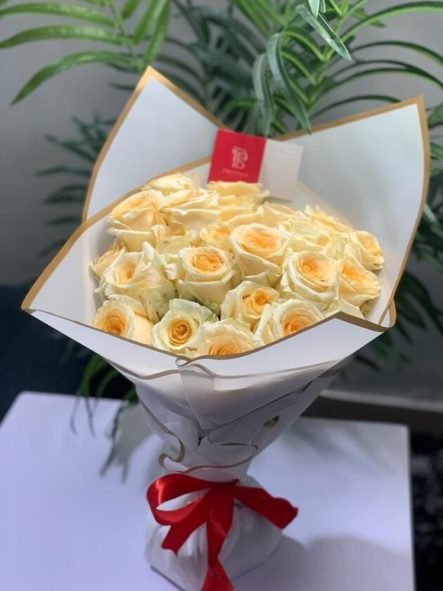 Grandeur White Roses Bouquet - Image 5