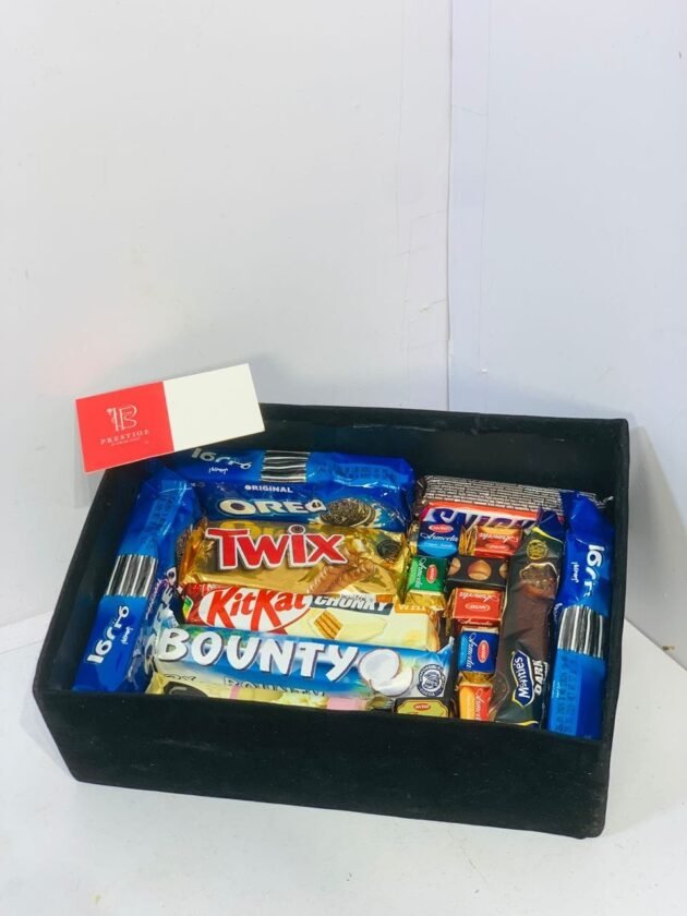 TREAT & MUNCH COLLECTION. - Image 2