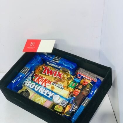 TREAT & MUNCH COLLECTION.